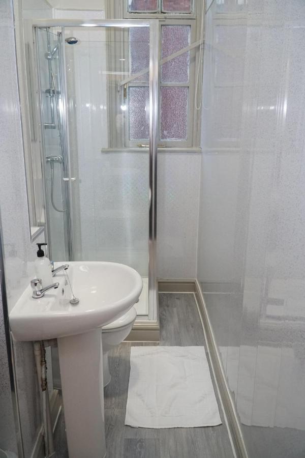 Castle View Apartment Дъдли Екстериор снимка