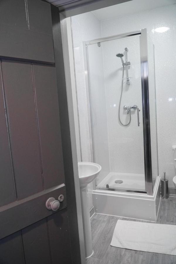 Castle View Apartment Дъдли Екстериор снимка
